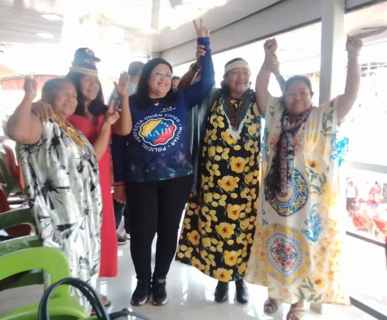 M/G. Gloria Castillo se suma al apoyo a candidatura de Dalia Herminia Yánez